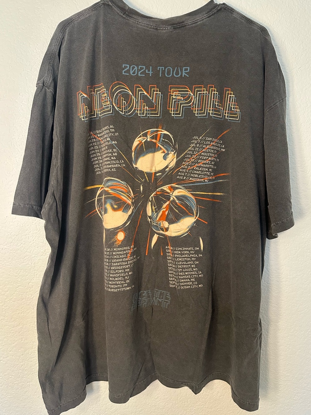 Cage The Elephant Neon Pill 2024 Tour T-Shirt 3XL Faded Black Graphic Tee - Picture 4 of 4